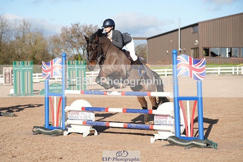 251130-132650-01239 - Cls 15 - 17 Children on Horses