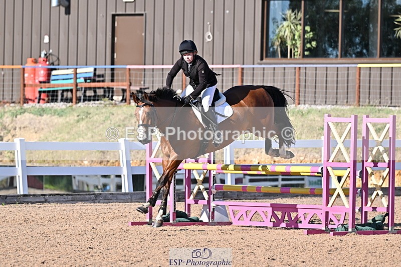 250708A-183843-00611 - 90cm Classes