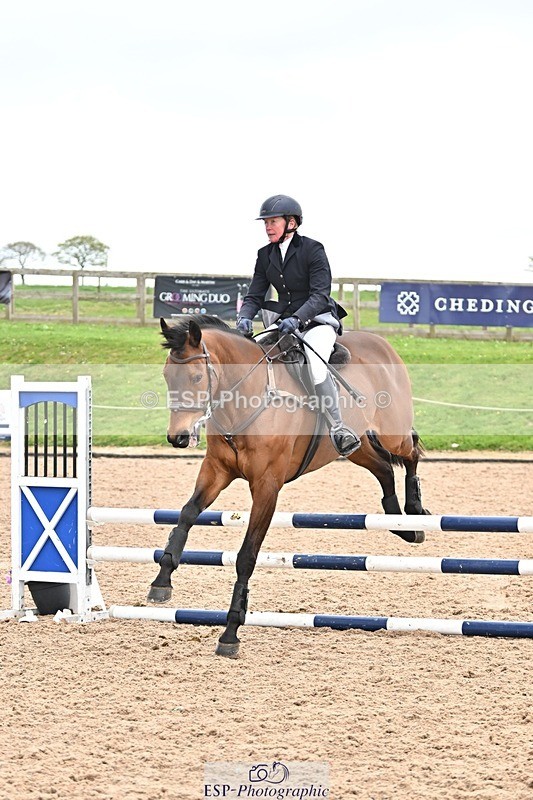 250414-104406-00220 - 80cm Round 1