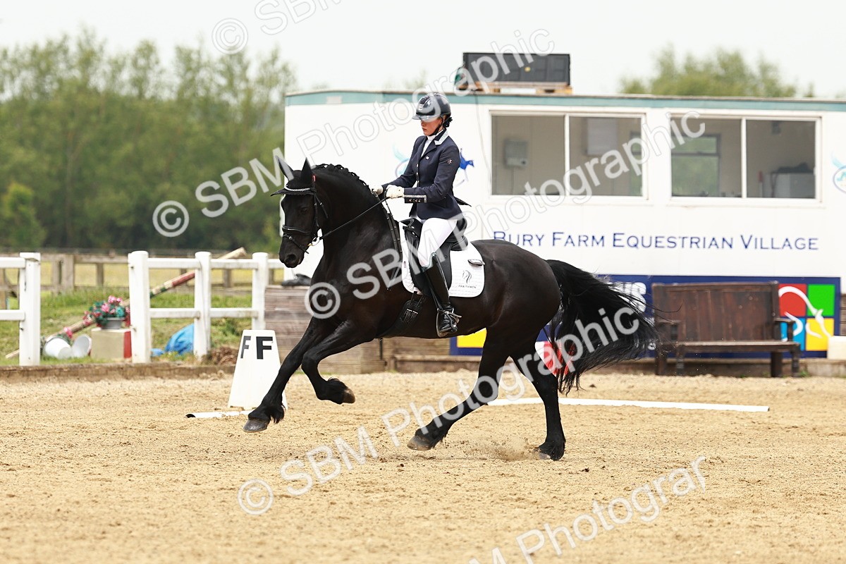 SBM_000995 - Class 6 - Novice 4
