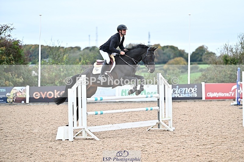 251015-125910-00456 - Cls 4 Newcomers and 1.10m Open