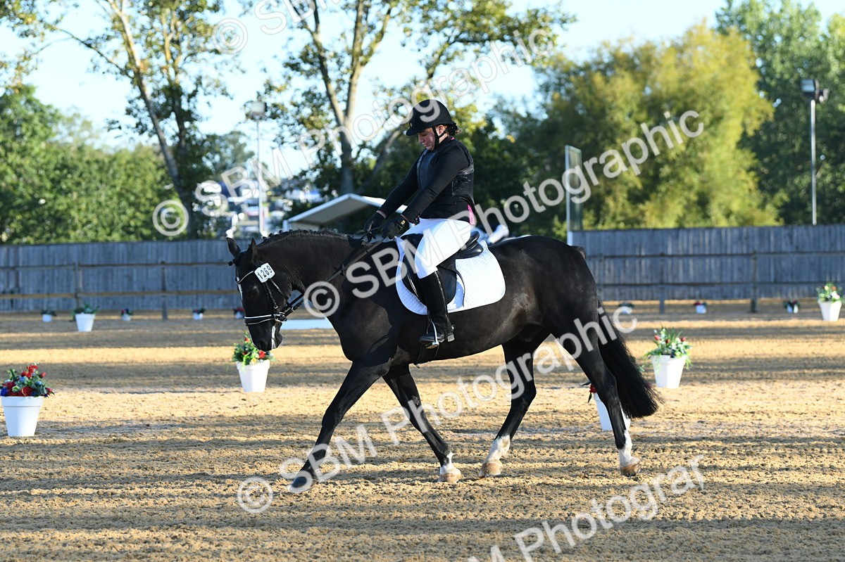 SBM_14287 - D4 - Small Tour Championship - Intro B