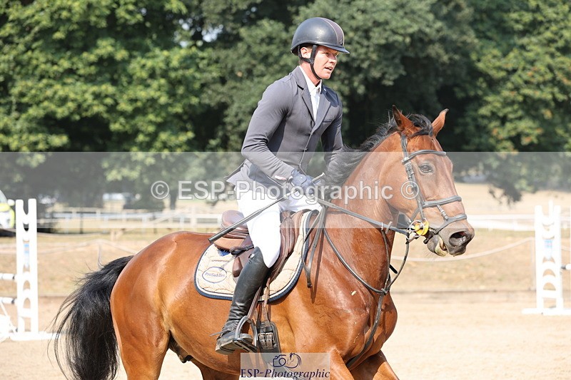 250816A-102707-00712 - Cls 3 Snr British Novice