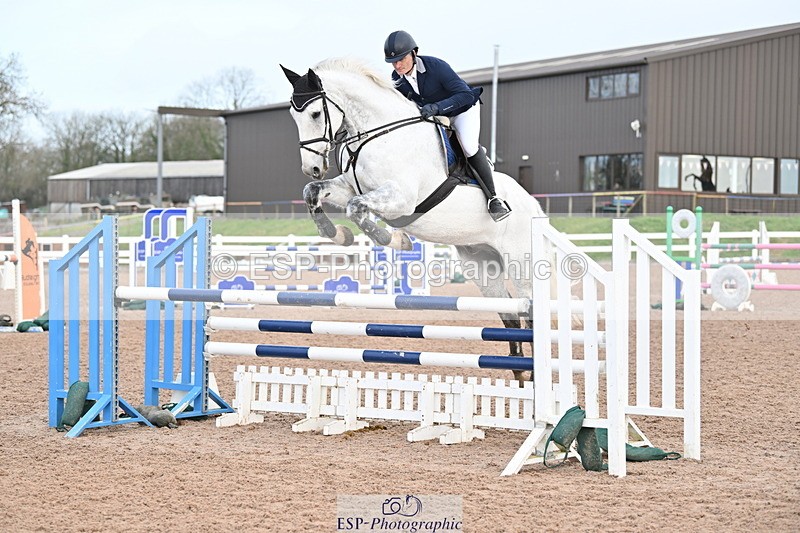 231209A-120834-01714 - Cls 12 Newcomers & 1.10m Open