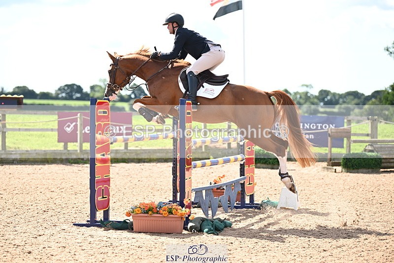 240913A-123452-04385 - Cls 15 Snr Foxhunter