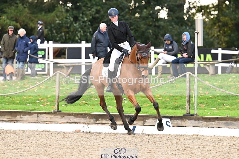 251023A-160659-06000 - B-167-Tabitha.Taylor