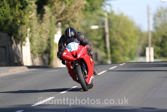 IMG_4806 - Thursday Practice  TT 2013
