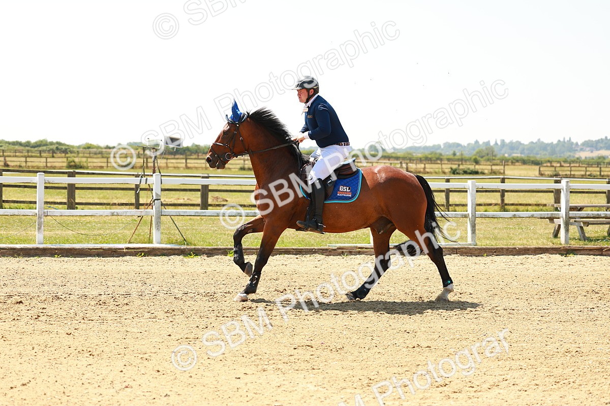SBM_001422 - Class 4 - Senior Newcomers - 1.10m