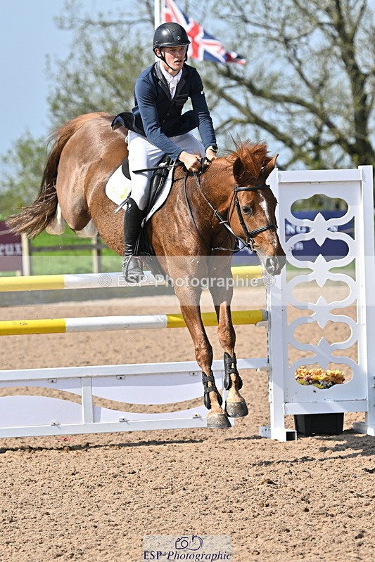 240509A-100902-00784 - Cls 8 Foxhunter