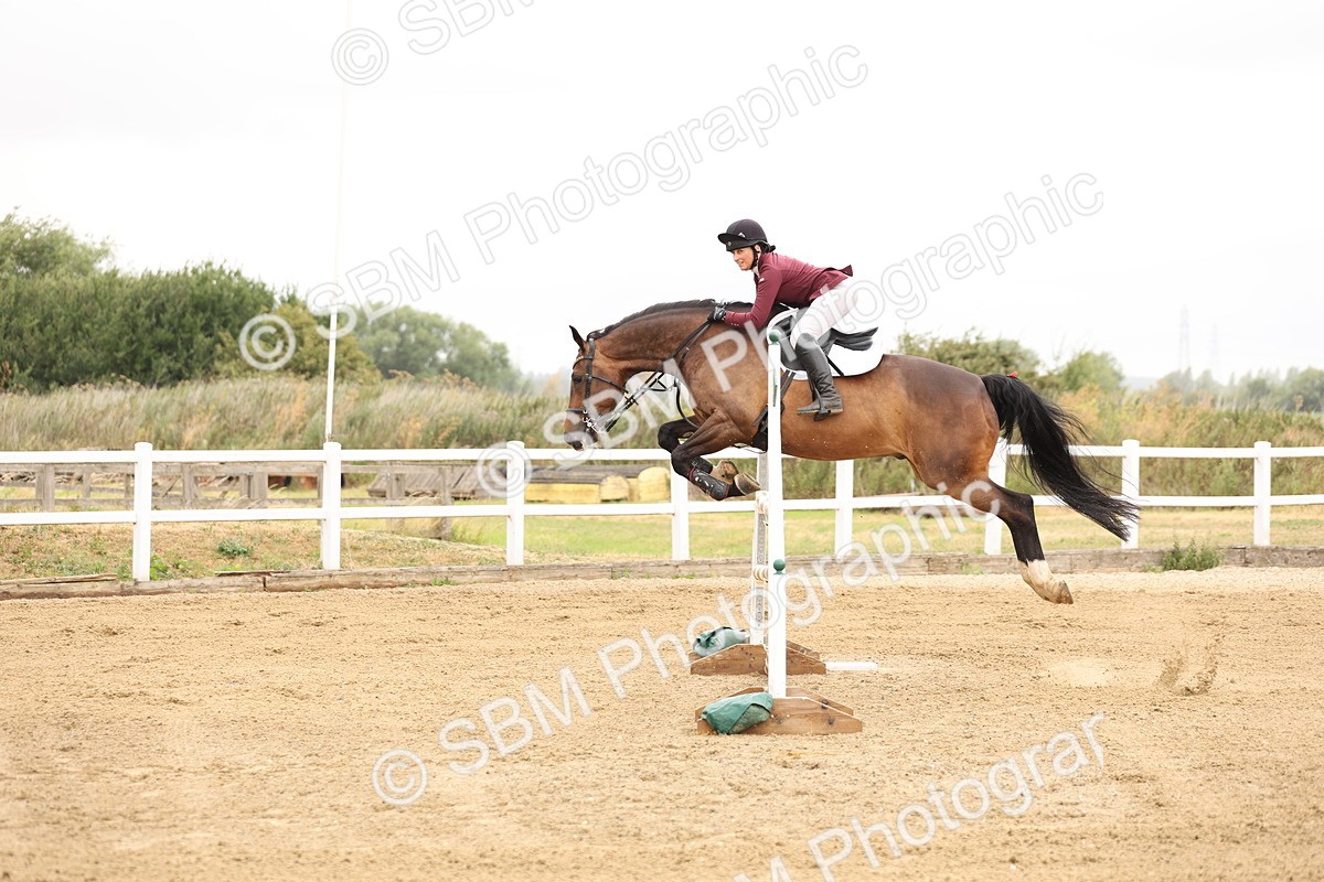 SBM_023973 - Class 6 - Senior Newcomers 1.10m