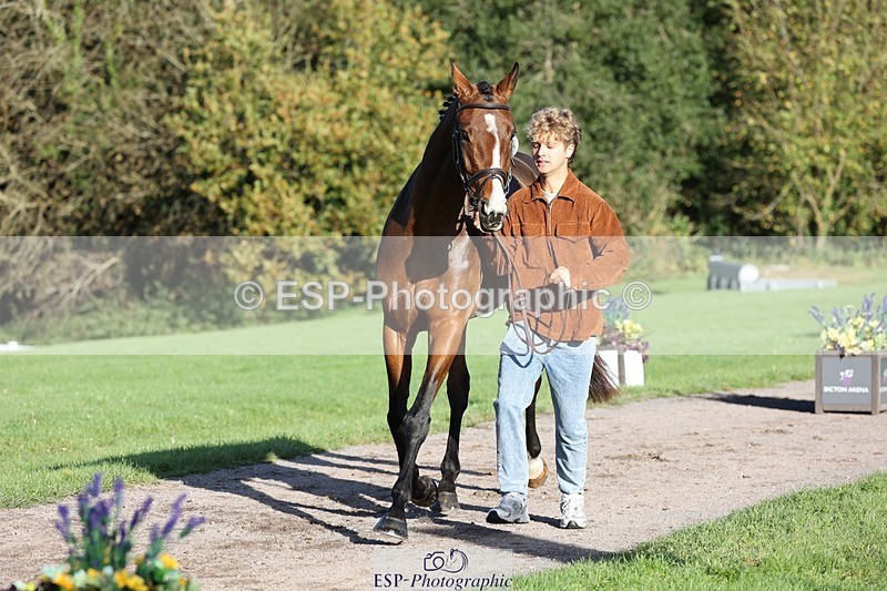 241027-092651-15299 - 327-Daniel.Hockey-JANE.CAMILLE