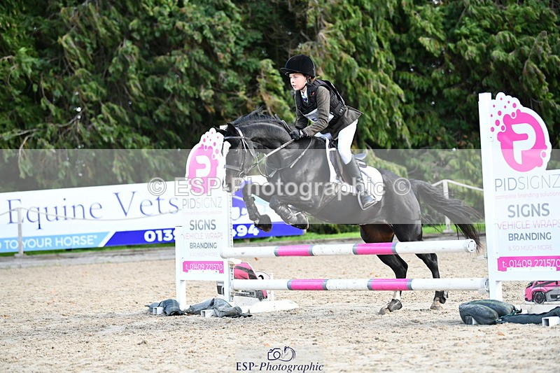 251004A-132105-01230 - Classes 6 & 7 60cm