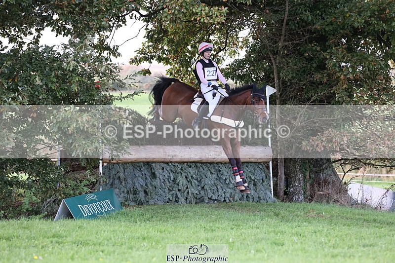 241025-153611-10612 - 227-Clementine.Crosthwaite.Eyre-LYJADOR