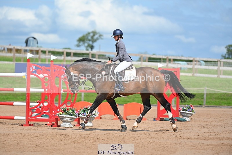 230721A-160253-07582 - Cls 10, 2 Star Big 1.45m Start to break