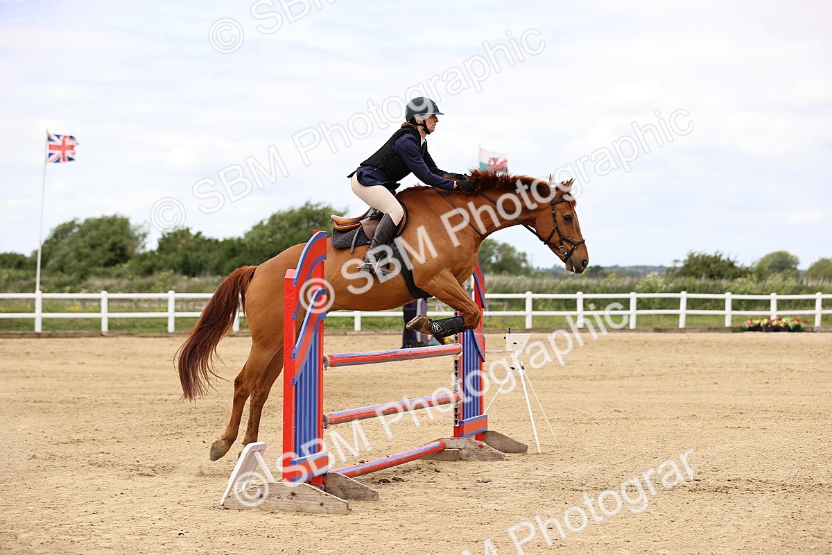 SBM_000426 - Class 4 - 1m showjumping
