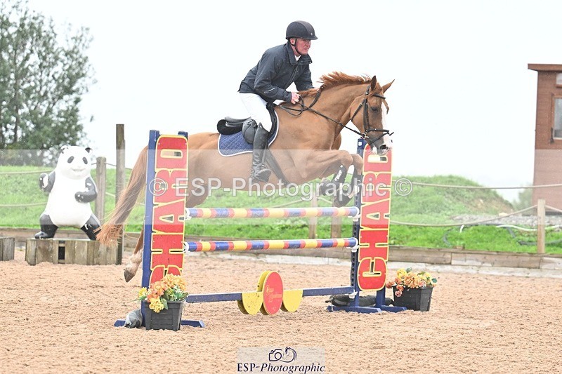 251003-121400-00680 - Cls 2 Newcomers and 1.10m