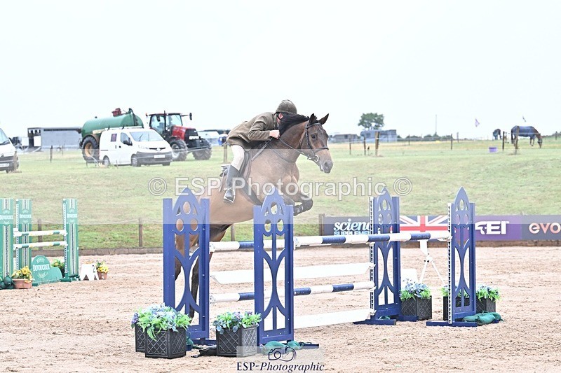 250731-101617-00332 - Cls 02 Snr Fox 1st Rnd