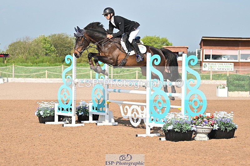 240512A-090512-16587 - Cls 47 Snr 1.20m Open