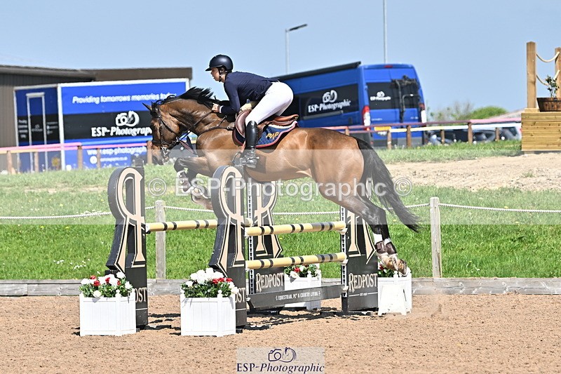 240509A-113531-01225 - Cls 9 Snr 1.20m Open