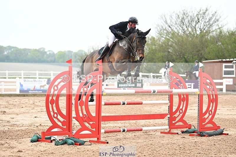 250424-122153-04280 - Cls 21 - 1 Star Gold Tour