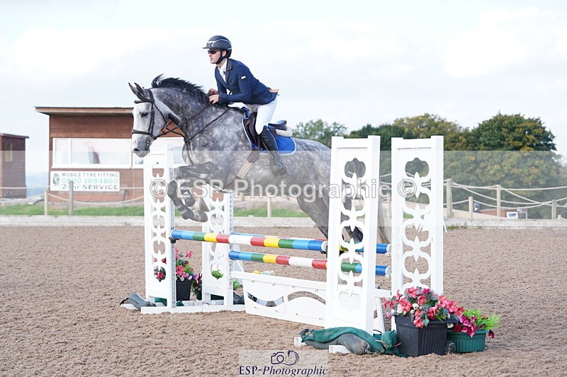 241005A-094108-04317 - SAT Cls 8 Snr British Novice & 90cm Open