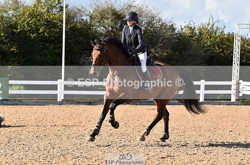 231014A-142914-05299 - Cls 15 1.05m Amateur Q 2nd R