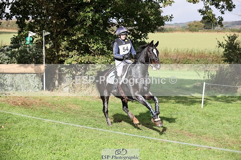 231020-115115-06828 - 054-PORSCHE-Coco.Lanni-XC