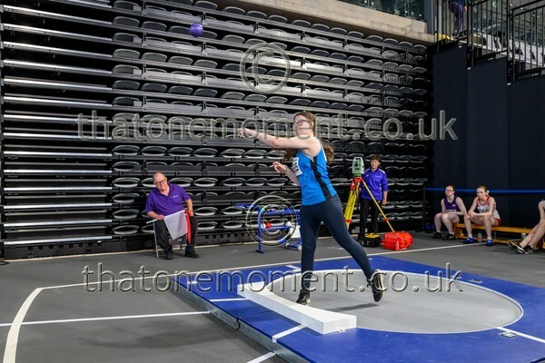 AgeInd25SAT-921884 - Field Female