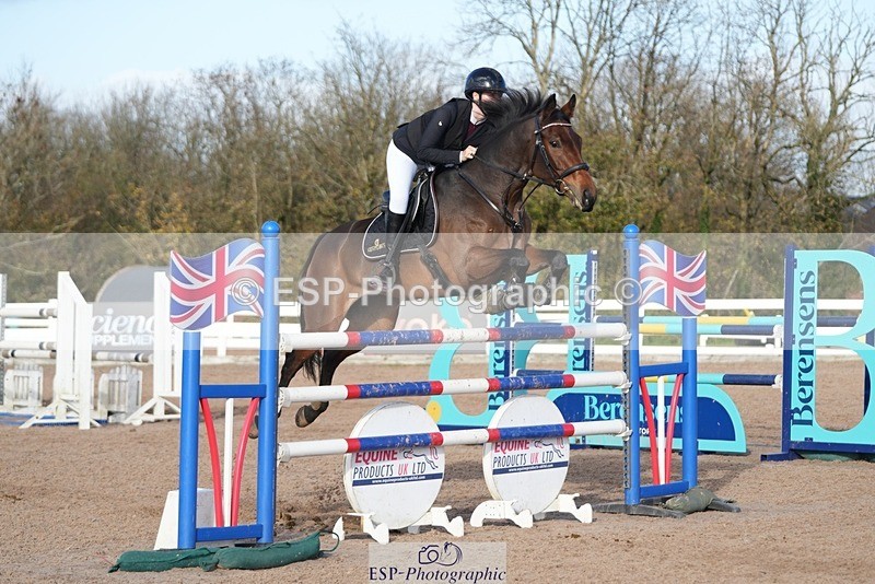 251108-130020-02622 - Cls 13 Foxhunter and 1.20m Open