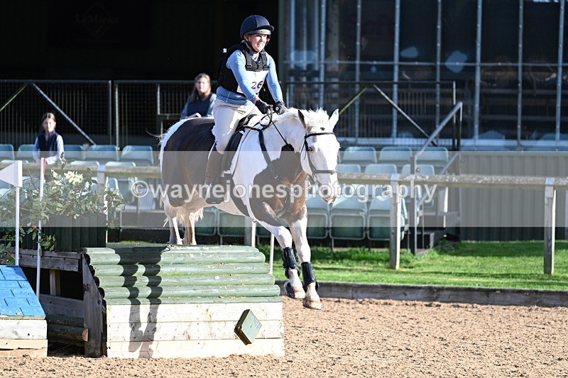 WJ7_5833 - Time 16:18 to 16:39