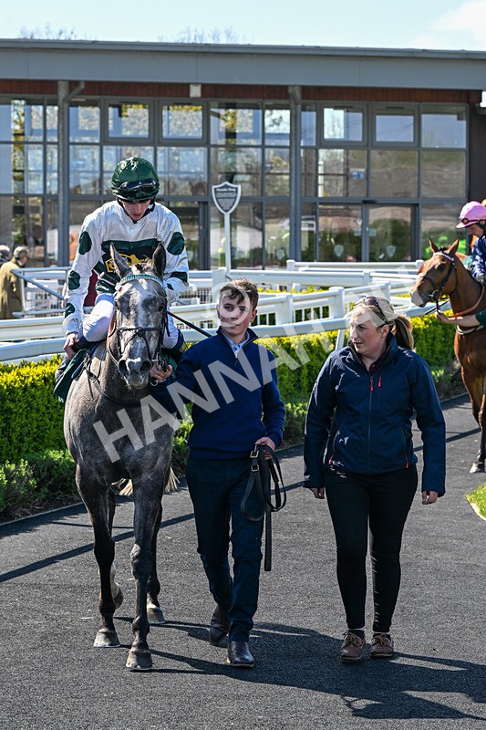 220426-Race 2-Naanas Shadow-0169 - Race 2