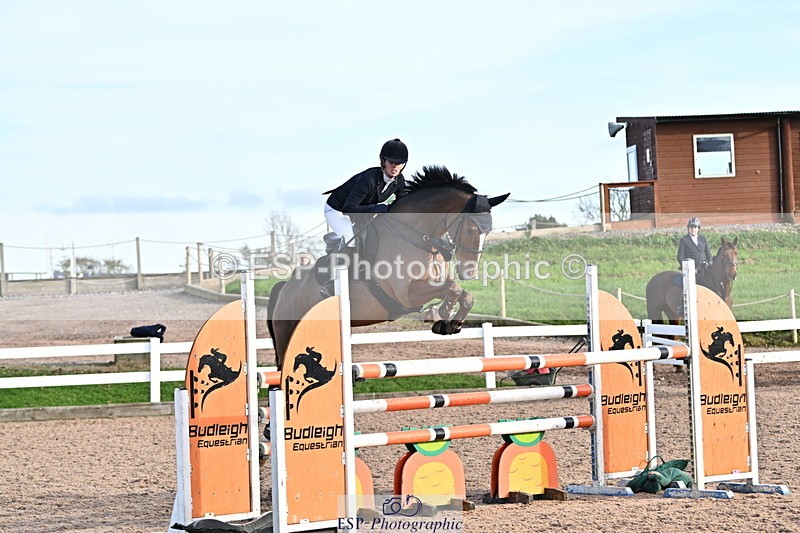 241113A-140259-00782 - Cls 05A&B Snr Fox & 1.20m Open