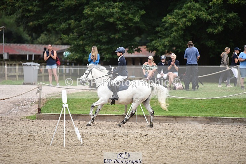 240802-105722-01025 - 80cm Round 1