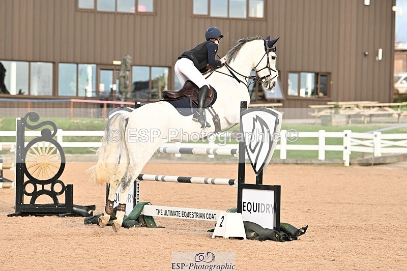 241208-135837-01850 - Cls 22 Foxhunter and 1.20m Open