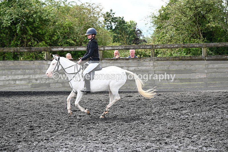 WJ6_9715 - Class 13 Novice 60cm