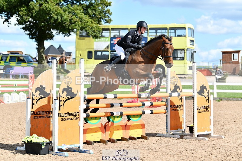 240913A-142105-04698 - Cls 24 1.05m Amateur Qualifier