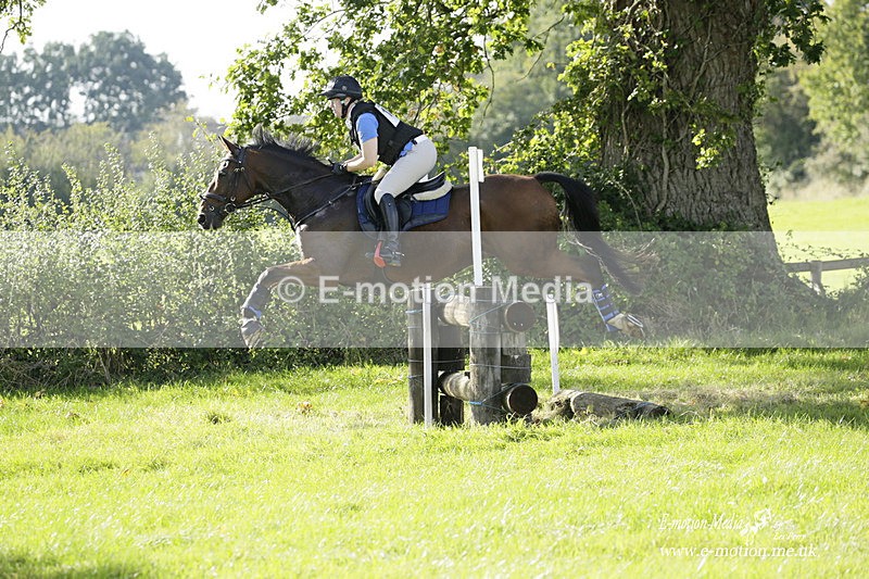  WWHT 171021 3296 - Intermediate (0.90m)  17/10/21