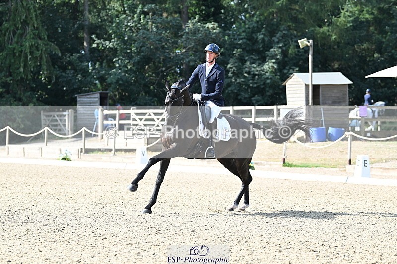 250810A-102748-05171 - 009-Ben.JamesClapton.Banks.Primadonna