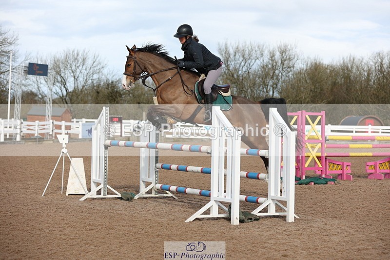 240223A-112434-00833 - Cls 4 Snr 1.05m Open