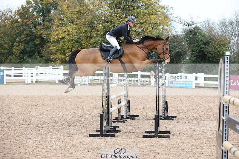 241101A-112615-01370 - FRI Cls 5 Newcomers and 1.10m Open