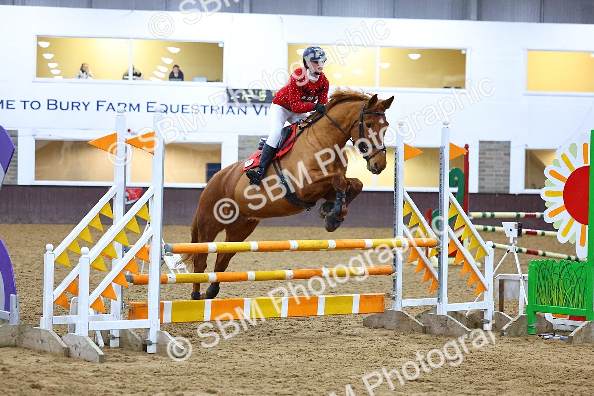 SBM_002730 - Class 6 - Holly & Ivy Stakes - 90cm