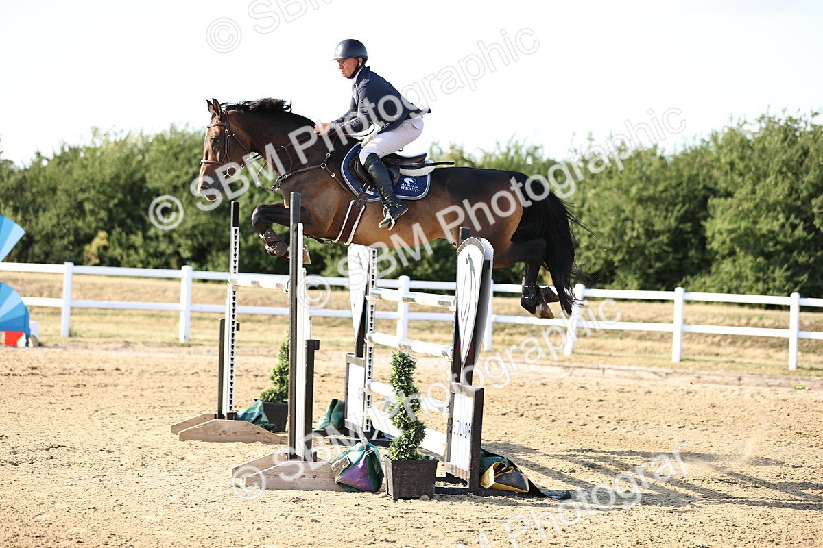 SBM_015957 - Class 18 - Senior 1.35m Open