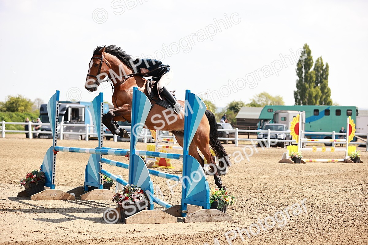  - Class 23 - Senior 1.05m