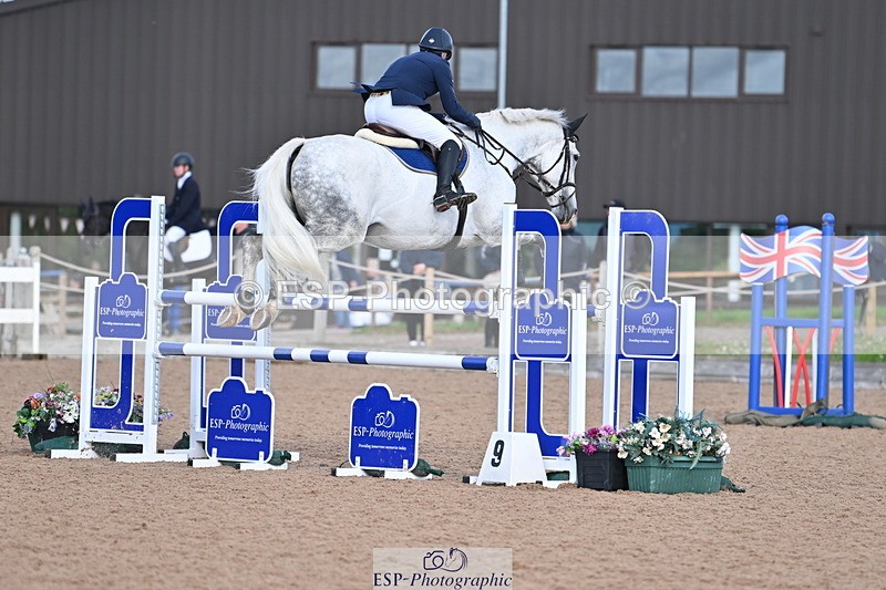 231014A-105028-04236 - Cls 18 Newcomers & 1.10m Open