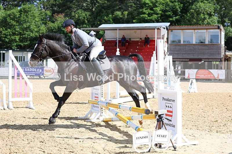 3E7A2637 - Class 2: 70cm Juniors and Seniors