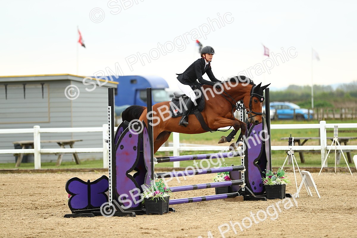SBM_000385 - Class 2 - Senior British Novice 90cm