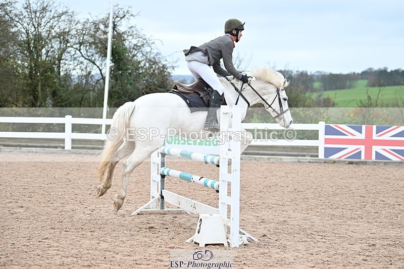 231119A-113632-05453 - Sun Cls 5 Newcomers & 1m Open