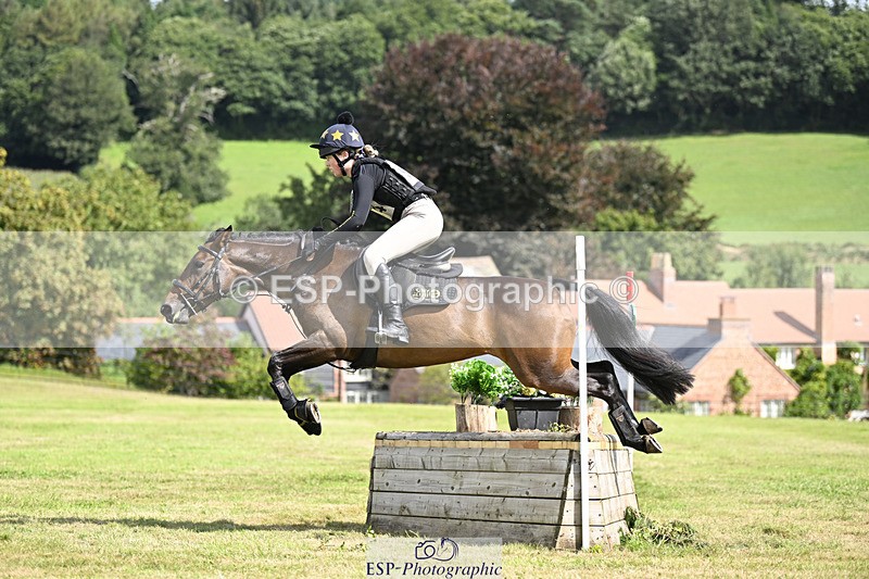 240825X-114028-32583 - 70cm XC 11.00 to 12.00