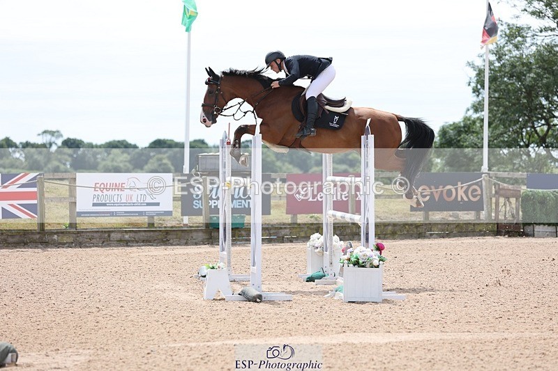 250719-141856-16058 - Cls 3, 3 Star Small Tour Break til End