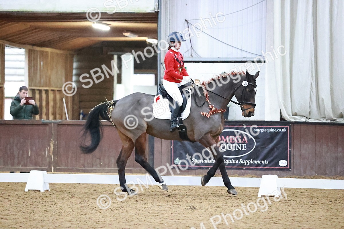 SBM_001814 - Class 9 - Novice 4